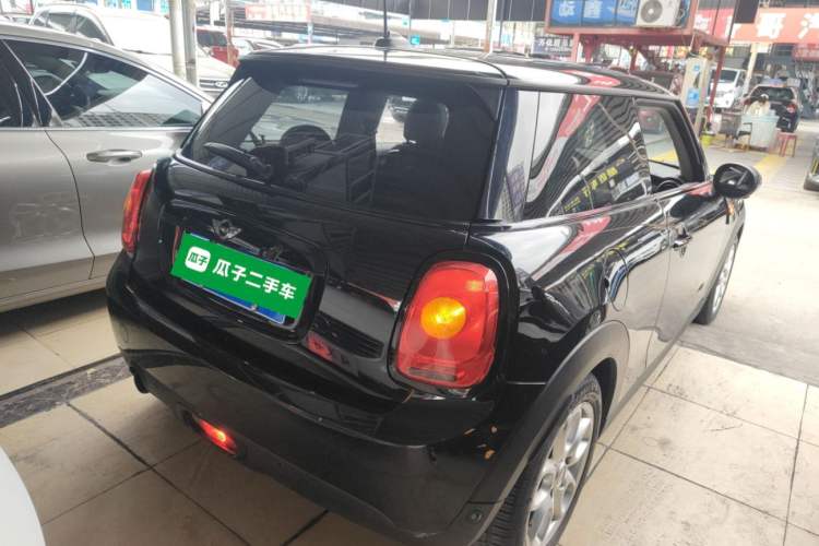 Used MINI MINI 2014 1.5T COOPER Fun
