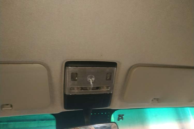 Used Jinbei Hiace X30 2021 1.5L Comfort Model Base Version (No Air Conditioning) Van China VI Standard SWC15M
