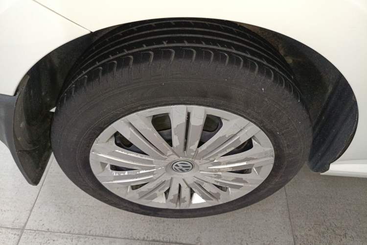 Used Volkswagen Polo 2016 1.6L Automatic Comfort Model
