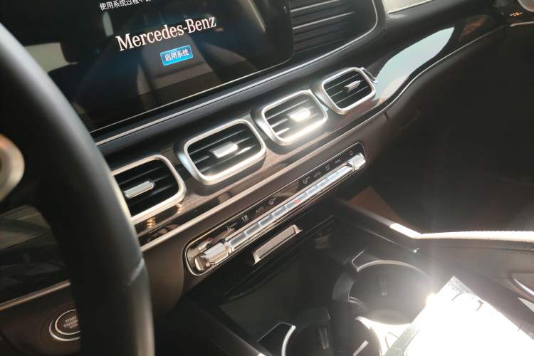 Used Mercedes-Benz GLE 2023 GLE 350 4MATIC Stylish Model
