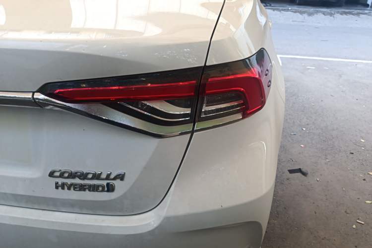 Used Toyota Corolla 2021 Dual-Motor 1.8L E-CVT Elite Edition
