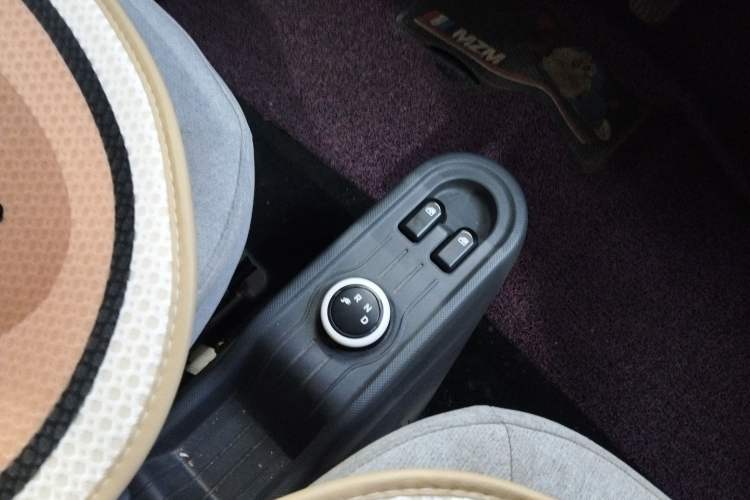 Used Wuling Hongguang MINIEV 2021 Macaron Premium Model – Lithium Iron Phosphate
