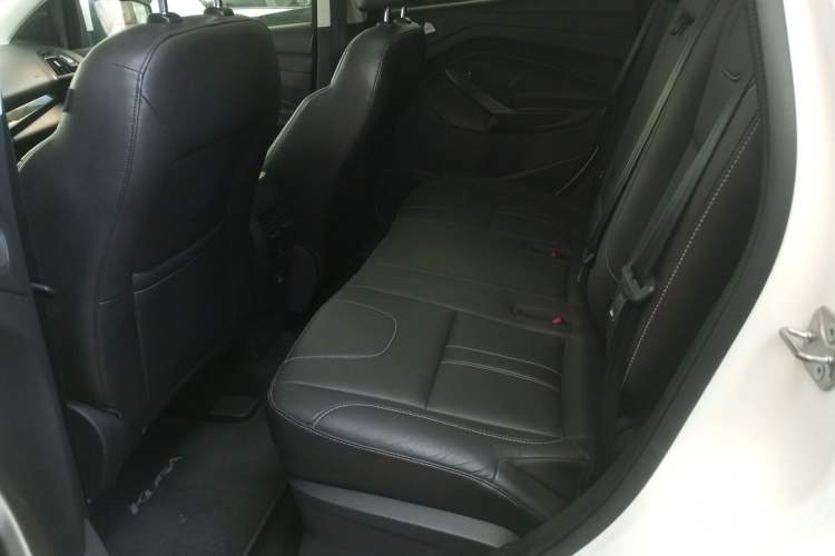 Used Ford Kuga 2015 2.0L GTDi Four-Wheel-Drive Sport Model