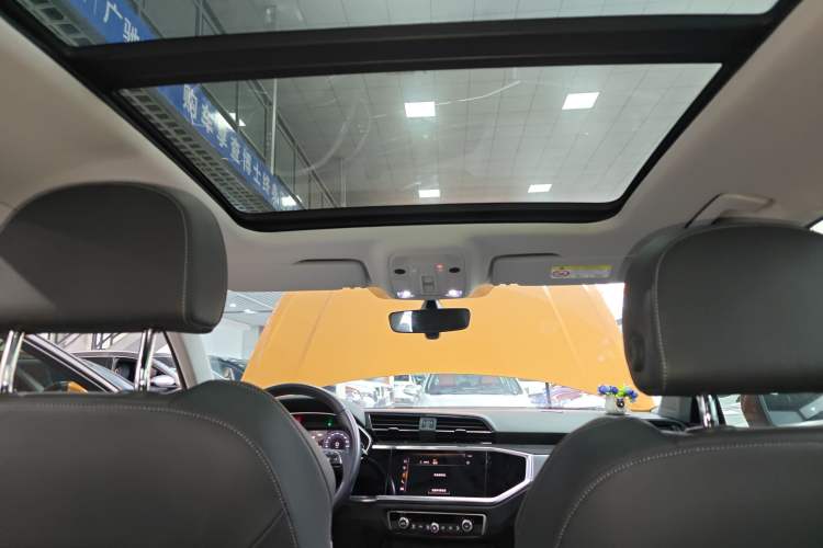 Used Audi Q3 2019 35 TFSI Fashion Dynamic Model
