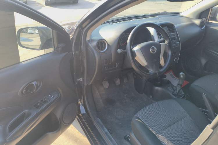 Used Nissan Sunny 2015 1.5XE Manual Comfort Edition
