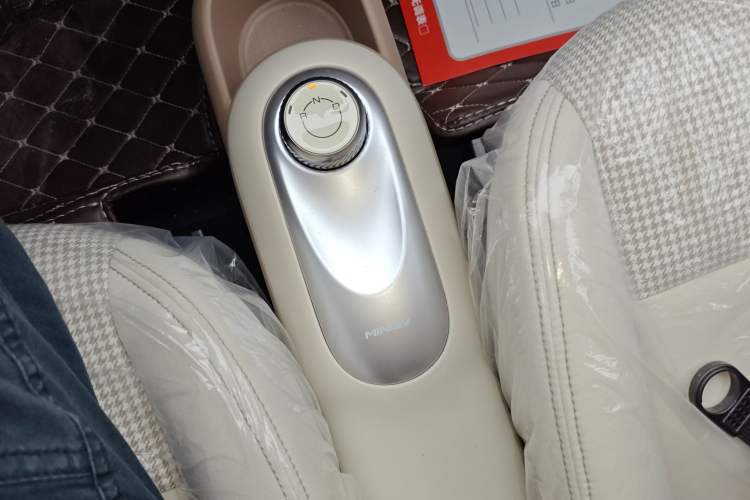 Used Wuling Hongguang MINIEV 2025 Four-Door Version Advanced Edition
