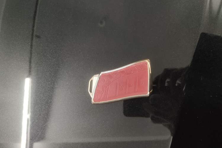 Used Lexus ES 2025 300h Deluxe Edition