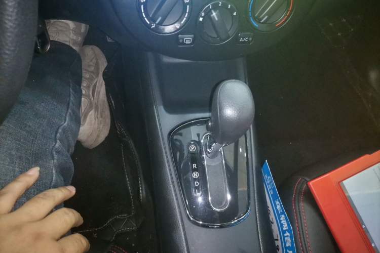 Used Nissan Tiida 2014 1.6L CVT Comfort Model