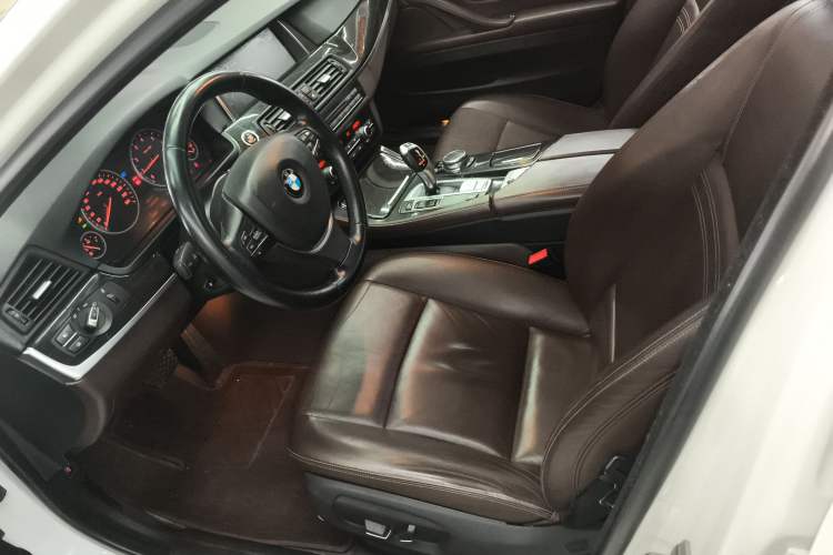 Used BMW 5 Series 2014 525Li Luxury Design Package
