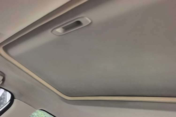 Used Dongfeng Fengon 580 2016 1.5T Manual Luxury Version
