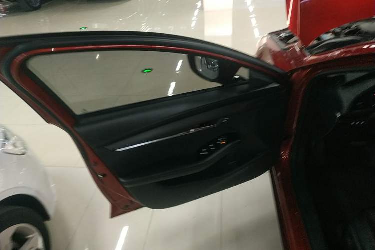 Used Mazda Mazda 3 Axela 2020 2.0L Automatic ZhiXuan Edition
