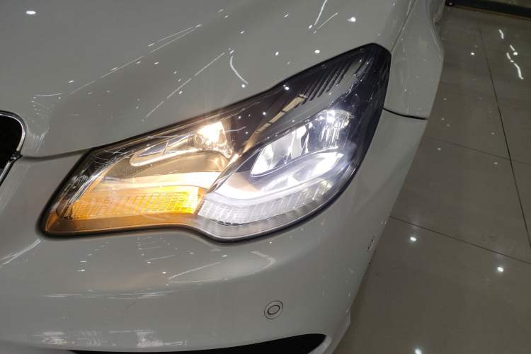 Used Mercedes-Benz E-Class (Import) 2014 E 200 Coupe