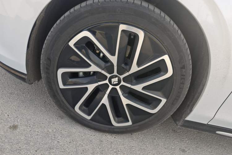 Used Baojun Enjoy 2025 All-Electric 600km Luxury Edition
