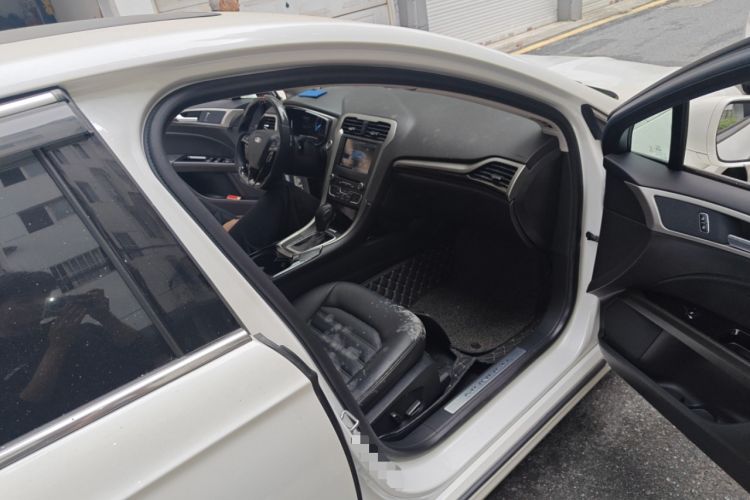 Used Ford Mondeo 2013 2.0L GTDi 200 Luxury Model
