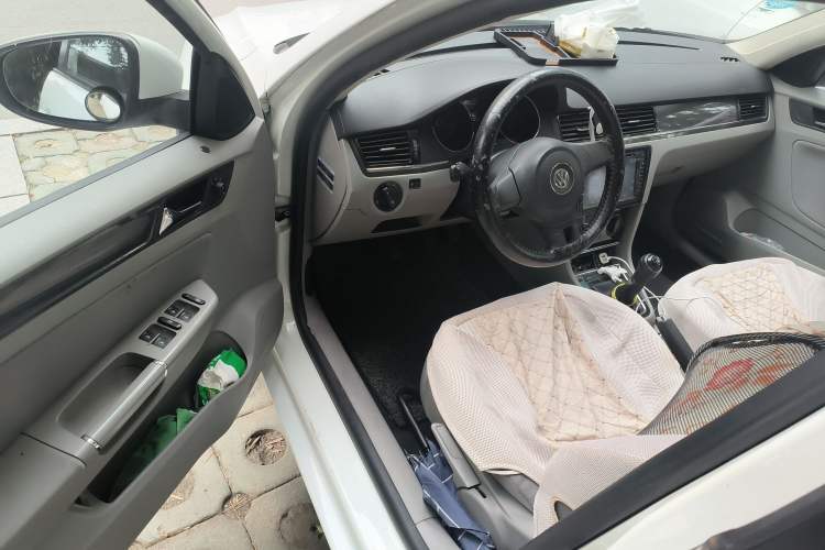 Used Volkswagen Bora 2013 1.6L Manual Fashion Edition