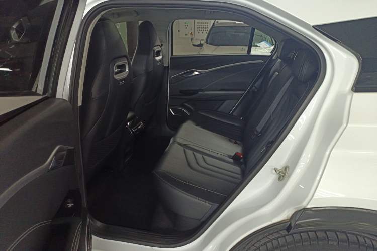 Used NETA U 2022 Zhi400 Pro Ternary Lithium
