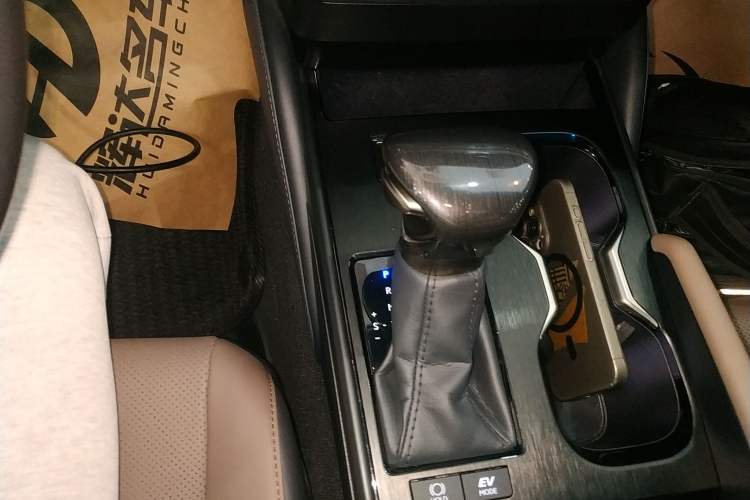 Used Lexus ES 2022 300h Excellence Edition
