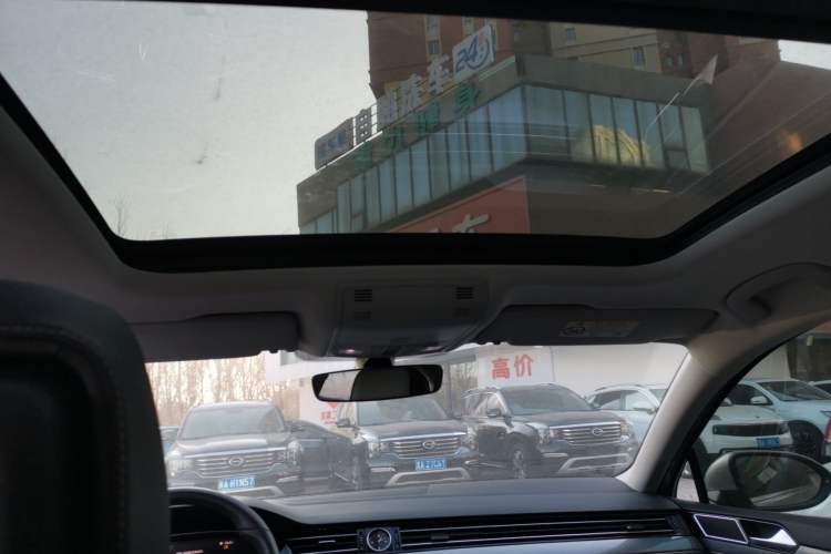 Used Volkswagen Magotan 2023 2 Million Units Limited Edition 330TSI DSG Leading Version
