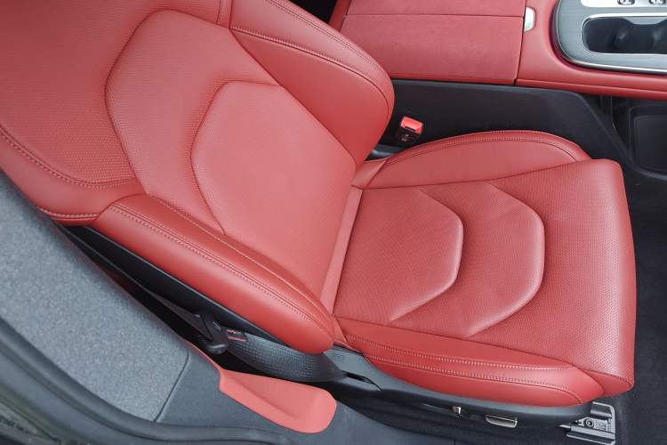 Used  SU7 2024 Rear-Drive Ultra-Long Range Advanced Pro-Level Intelligent Driving Version
