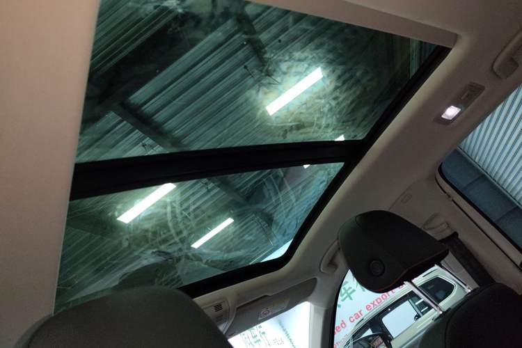 Used Volkswagen T-ROC 2021 280TSI DSG Two-Wheel Drive Comfort Connect 30th Anniversary Edition
