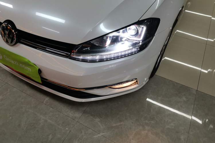 Used Volkswagen Golf 2018 230TSI Automatic Comfort Model
