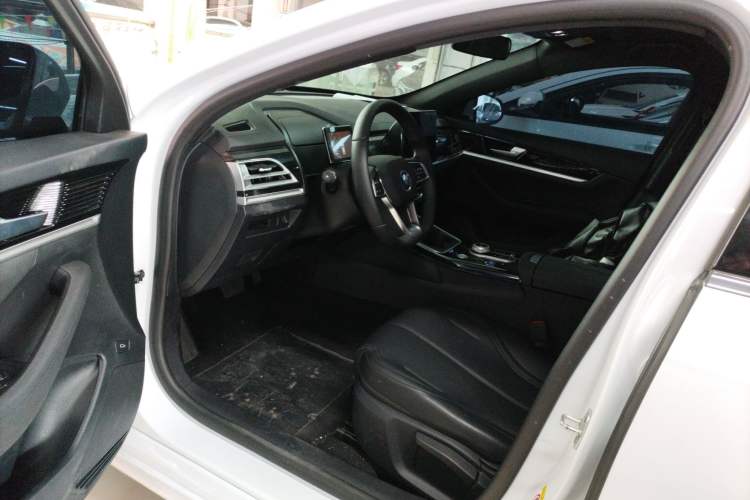 Used BYD Qin PLUS 2025 EV 510KM Standard Edition
