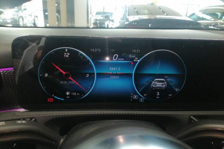 Used Mercedes-Benz A-Class 2022 Revised Version A 200 L Sport Sedan Fashionable Style