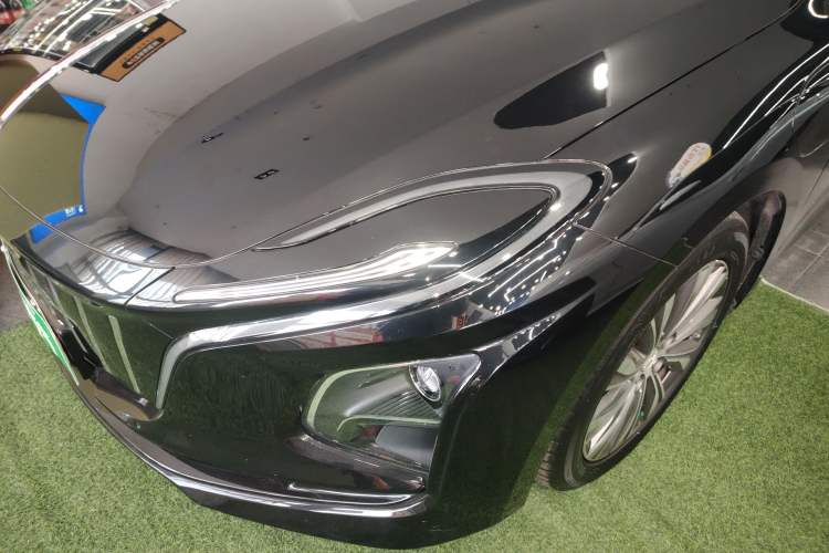 Used Hongqi E-QM5 2022 431 km Charge & Enjoy Edition