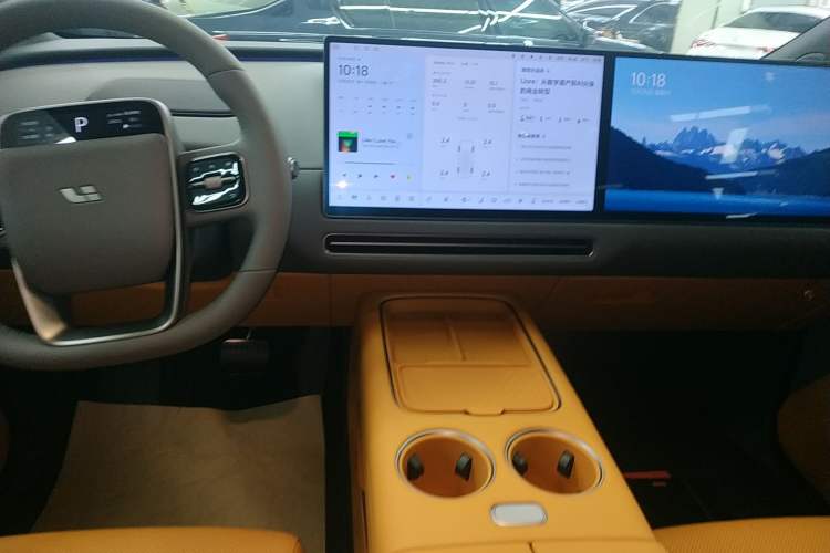 Used Li Auto Li Auto i8 2025 Standard Edition