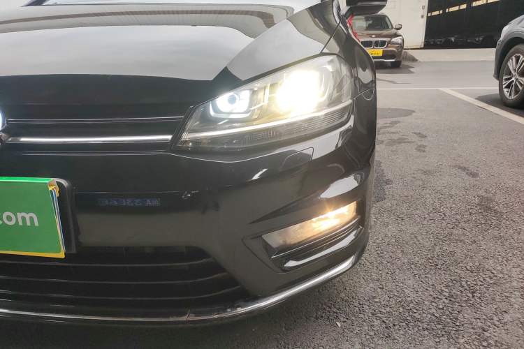 Used Volkswagen Golf 2016 1.4TSI Automatic R-Line
