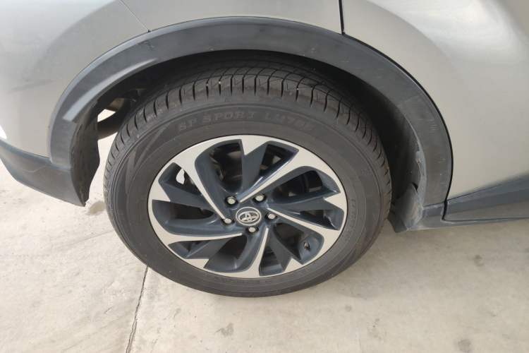 Used Toyota IZOA 2018 2.0L Yichi Version China VI Standard
