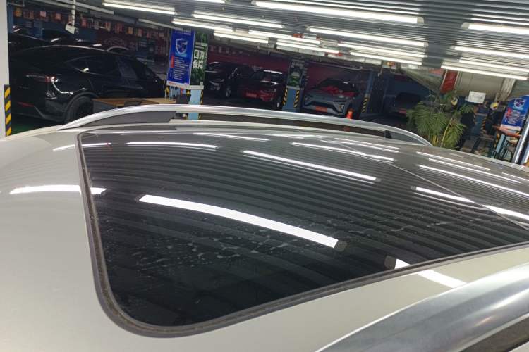 Used Roewe RX5 New Energy 2017 ERX5 EV400 Electric Internet Supreme Edition