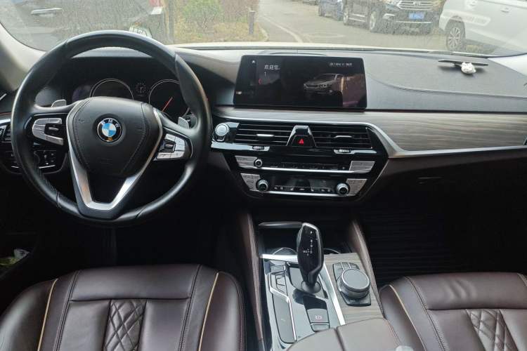 Used BMW 5 Series 2018 Facelifted 530Li xDrive Luxury Package

