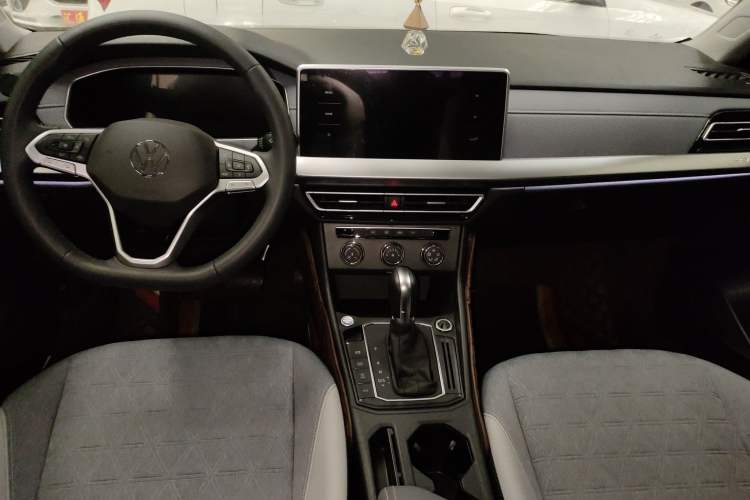 Used Volkswagen Lavida 2023 300TSI DSG Full-Comfort Edition
