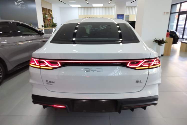 Used BYD Qin L 2024 DM-i 120KM Leading Model
