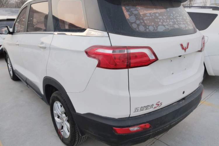 Used Wuling Hongguang S3 2018 1.5L Manual Comfort Model China V Standard