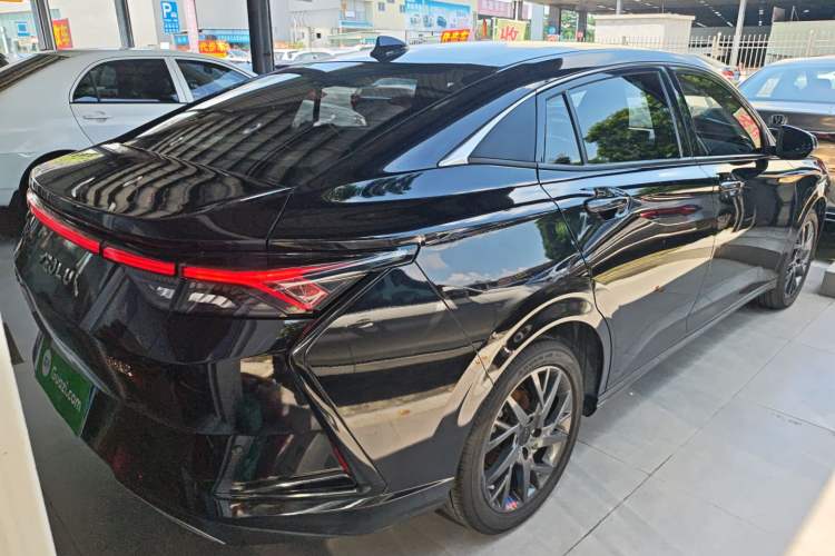 Used Dongfeng Aeolus Yixuan 2020 230T Automatic Dazzle Track Rider Edition
