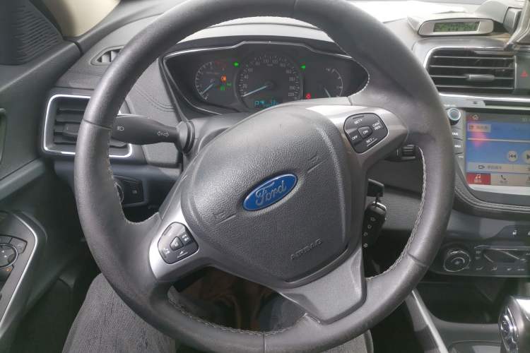 Used Ford Escort 2017 Happiness Edition 1.5L Automatic Fashion Version