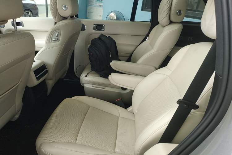 Used Li Auto L8 2023 Pro Model
