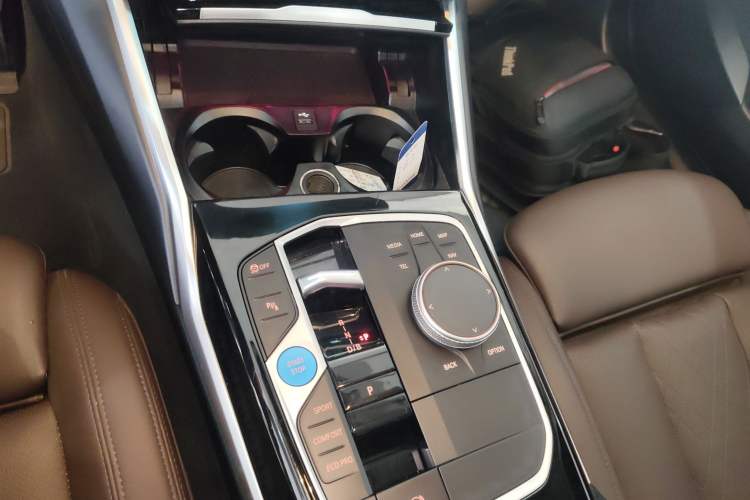 Used BMW i3 2022 eDrive 35 L
