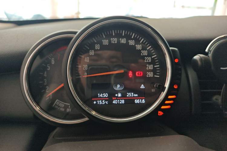 Used  MINI 2016 1.2T ONE Pioneer Edition
