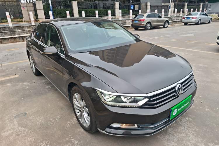 Used Volkswagen Magotan 2018 330TSI DSG Luxury Model
