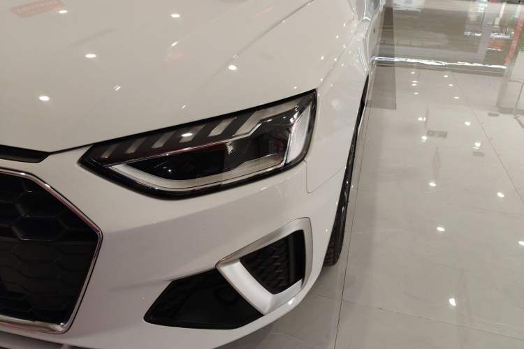 Used Audi A4L 2024 40 TFSI Fashion Dynamic Model