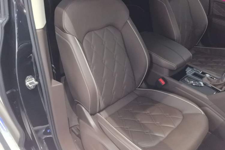 Used Volkswagen Viloran 2020 380TSI Prestige Edition
