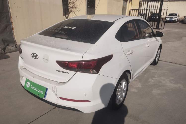 Used Hyundai Verna 2016 1.4L Manual Cool Edition GLS
