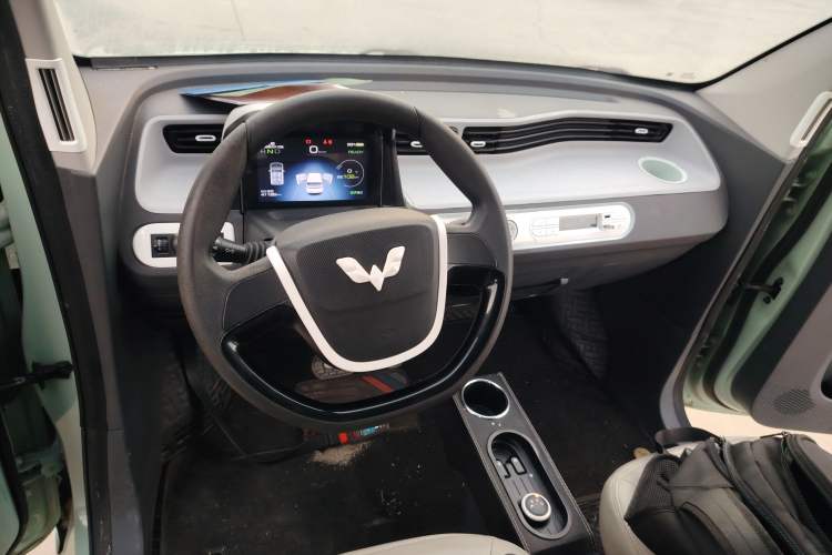 Used Wuling Hongguang MINIEV 2021 Macaron Fashion Model Lithium Iron Phosphate
