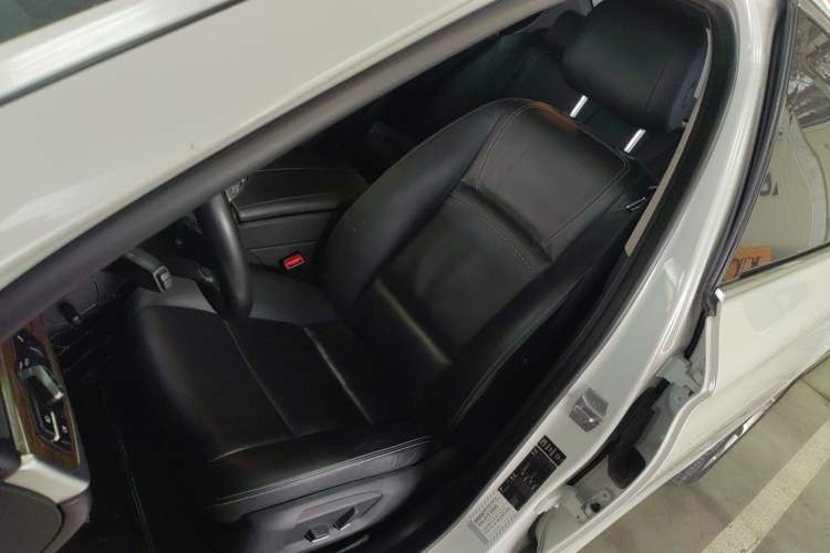 Used BMW 5 Series 2014 525Li Fashion Design Package
