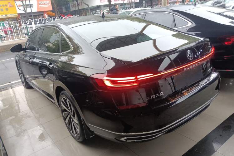 Used Volkswagen Passat 2022 330TSI Starry Elite Edition Custom Version
