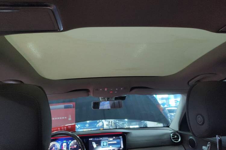 Used Mercedes-Benz E-Class 2019 E 260 L
