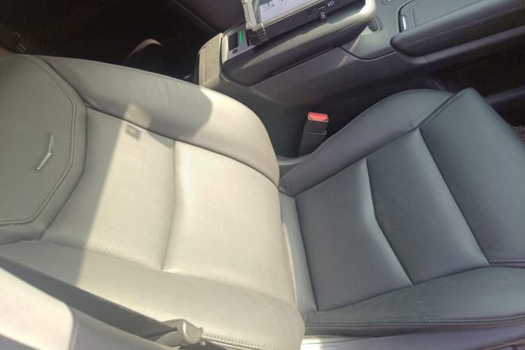 Used Cadillac XT5 2018 25T Luxury Model